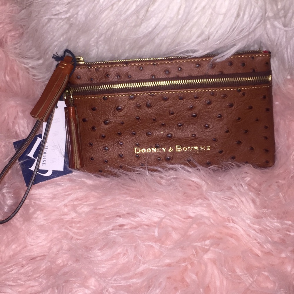Dooney & Bourke ostrich wristlet